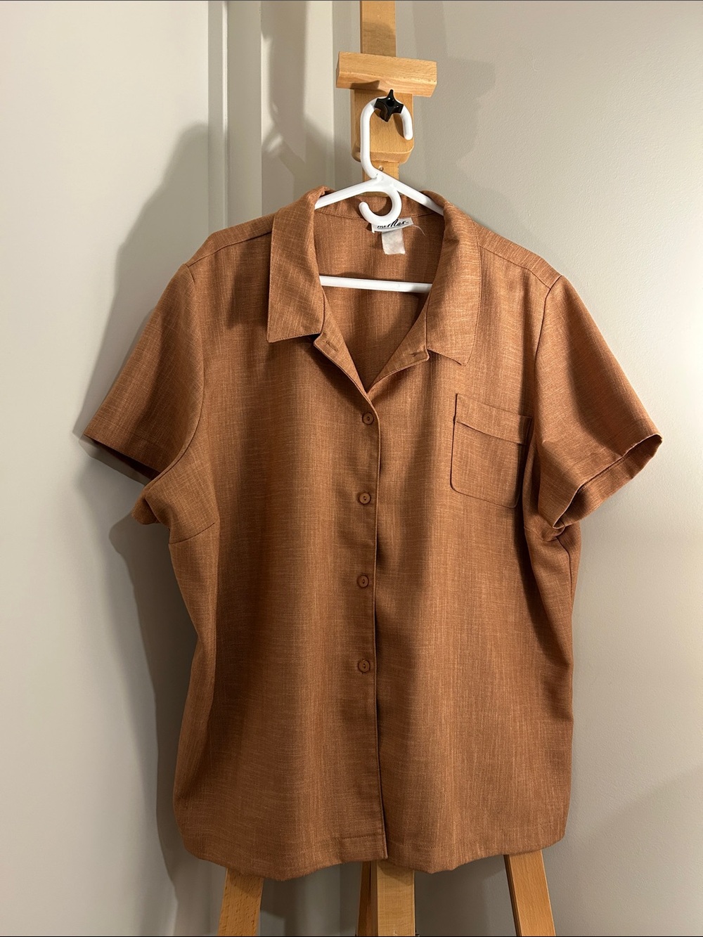 VINTAGE Mr. Max Women's Short-Sleeve Button-Down Shirt in Rust